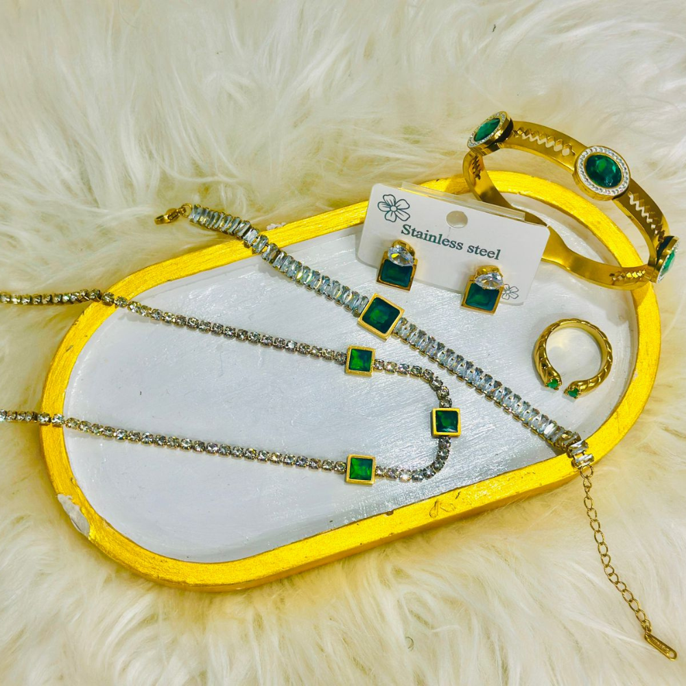 Green Emerald Set | Timeless Royal Elegance