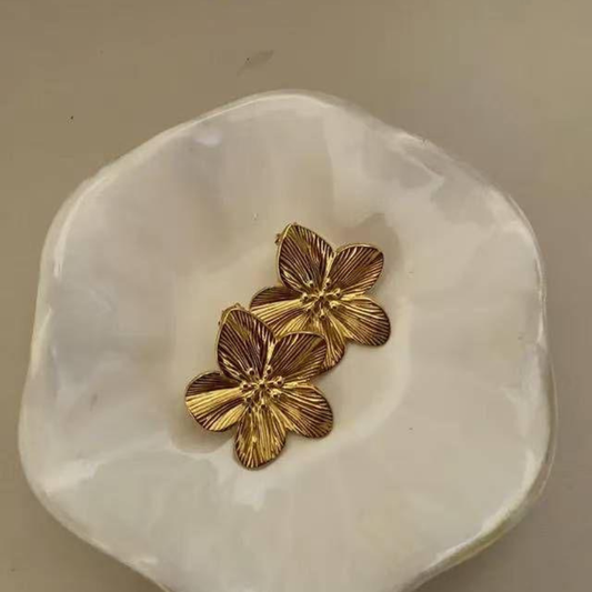 Flower Studs | Elegant Everyday Charm