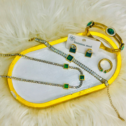 Green Emerald Set | Timeless Royal Elegance