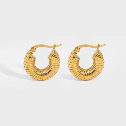 Round hoop Earring | Classic Everyday Glam